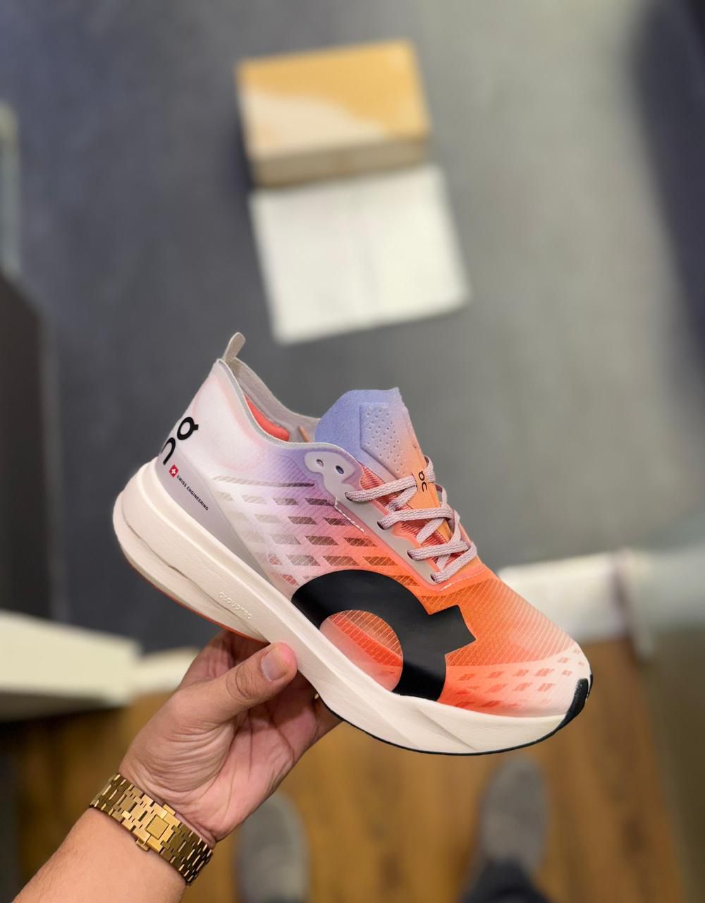 first copy on running cloudboom strike (4) first copy on running cloudboom strike (4)