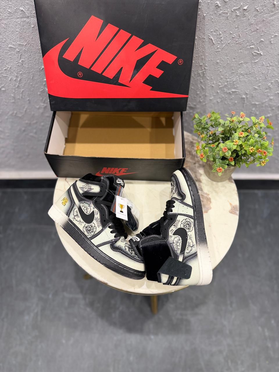 first copy air jordan 1 mid zoom (7) first copy air jordan 1 mid zoom (7)