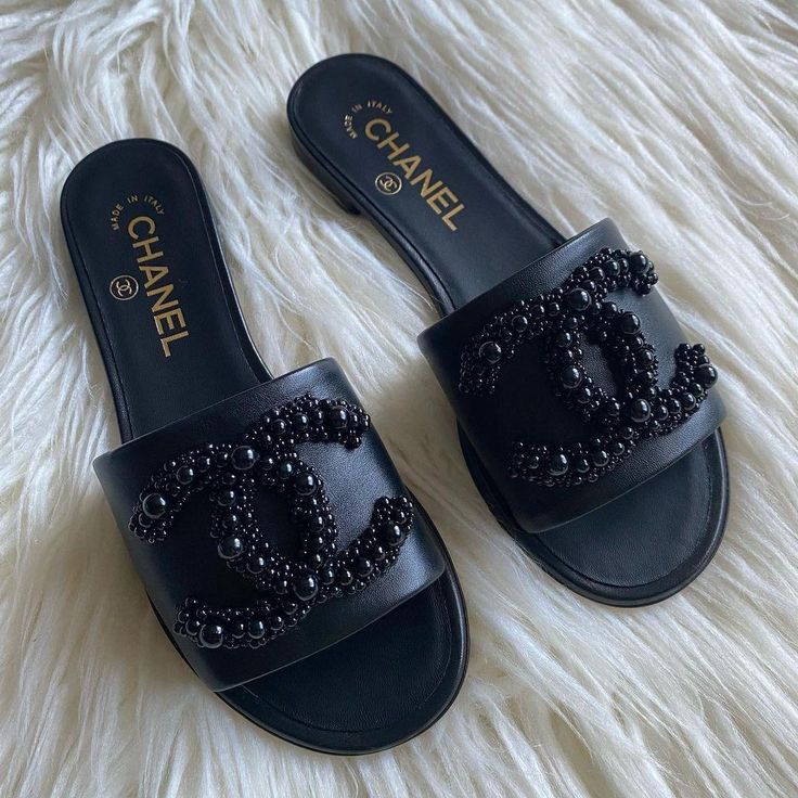 pearl chanel slides luxe store (2) pearl chanel slides luxe store (2)