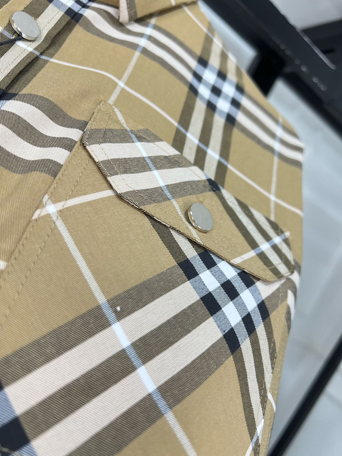 First Copy Burberry OG Check Lycra Shirt - Image 7