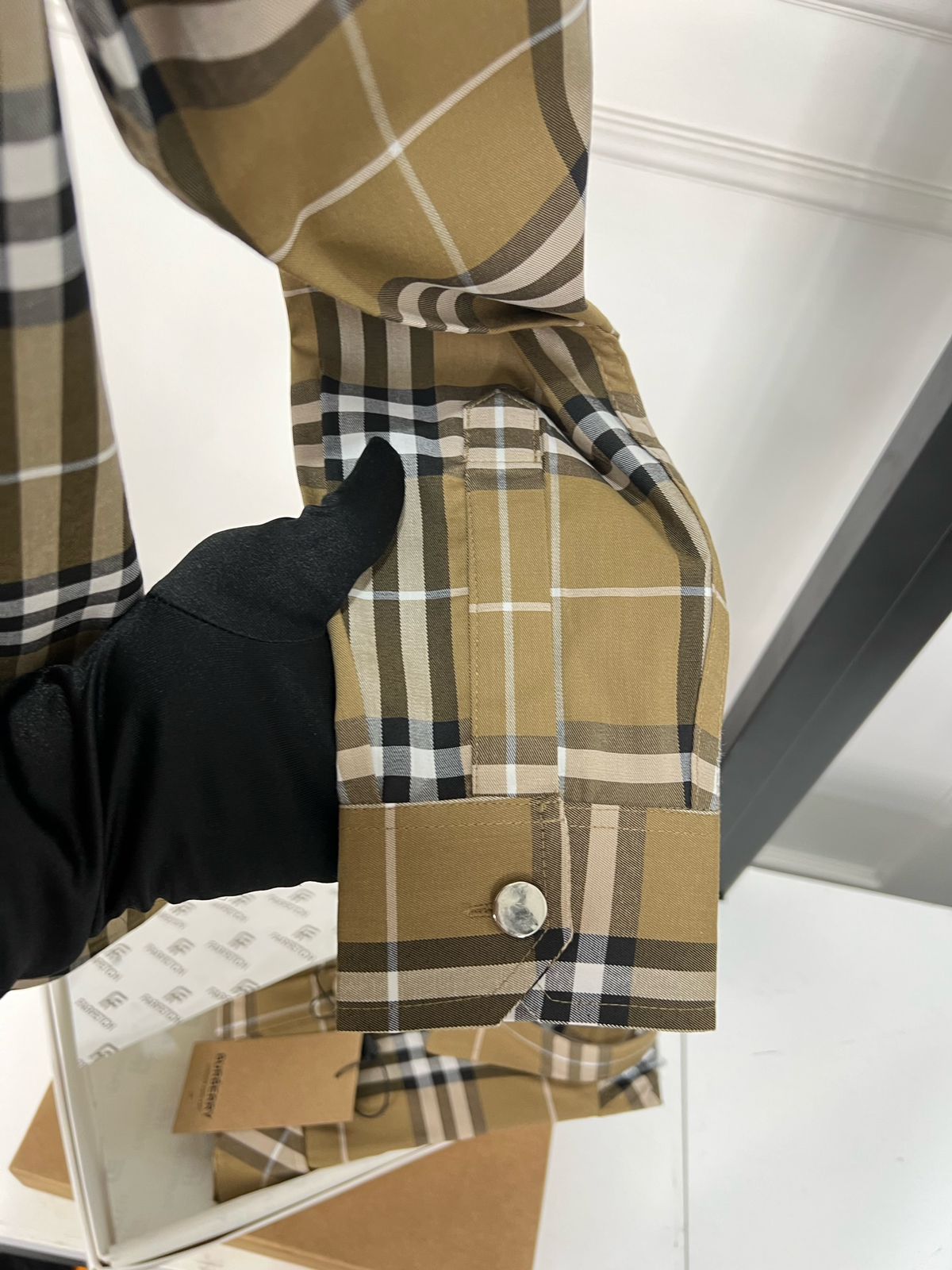 First Copy Burberry OG Check Lycra Shirt - Image 8