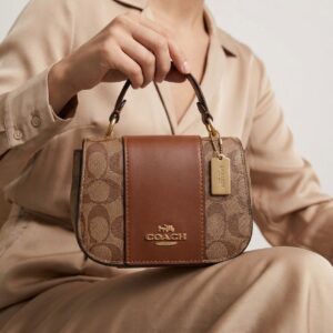 First Copy Coach Purses Premium Style