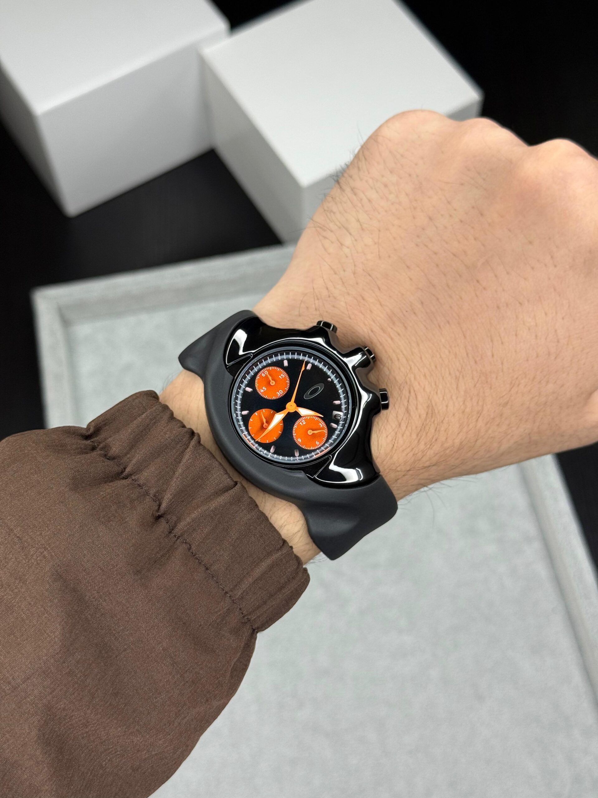 First Copy Oakley Detonator Copy Watch - Image 3