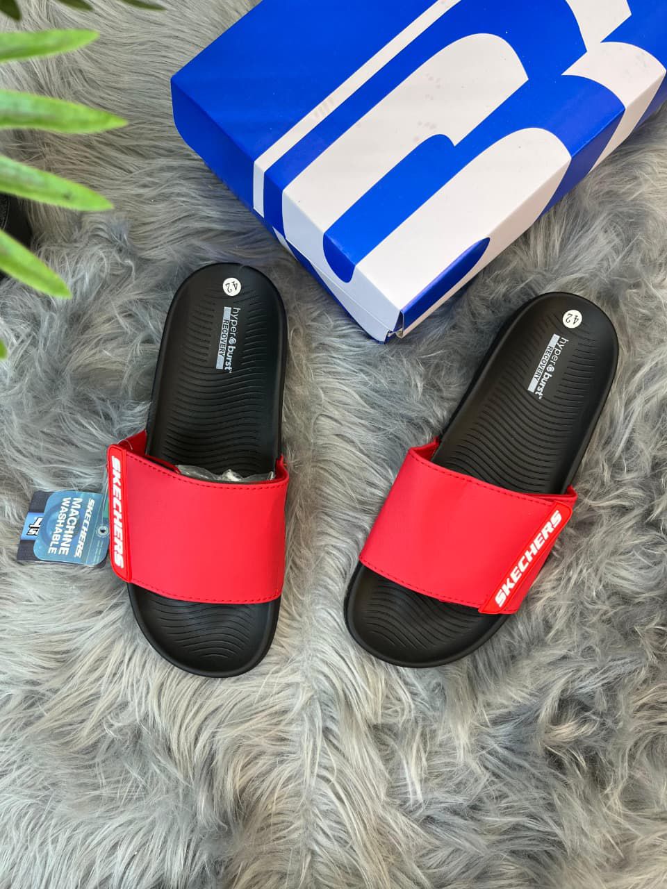 First Copy Skechers Hyper Burst Slipper - Image 4