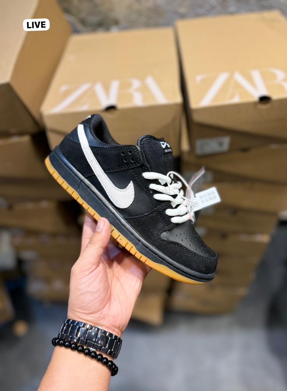 Sb Dunk Black Foggy Street Sneakers - Image 4