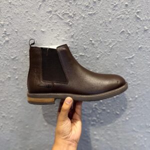 Signature Clarks Premium Chelsea Boots